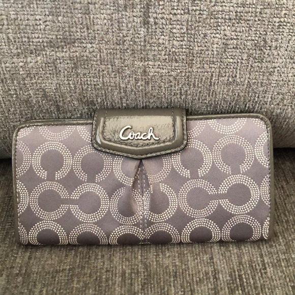 Coach Purse and matching wallet - Picture 7 of 9